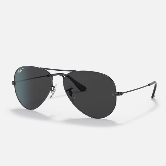 Ray-Ban Other - Ray Ban Total Black Polarized Aviators